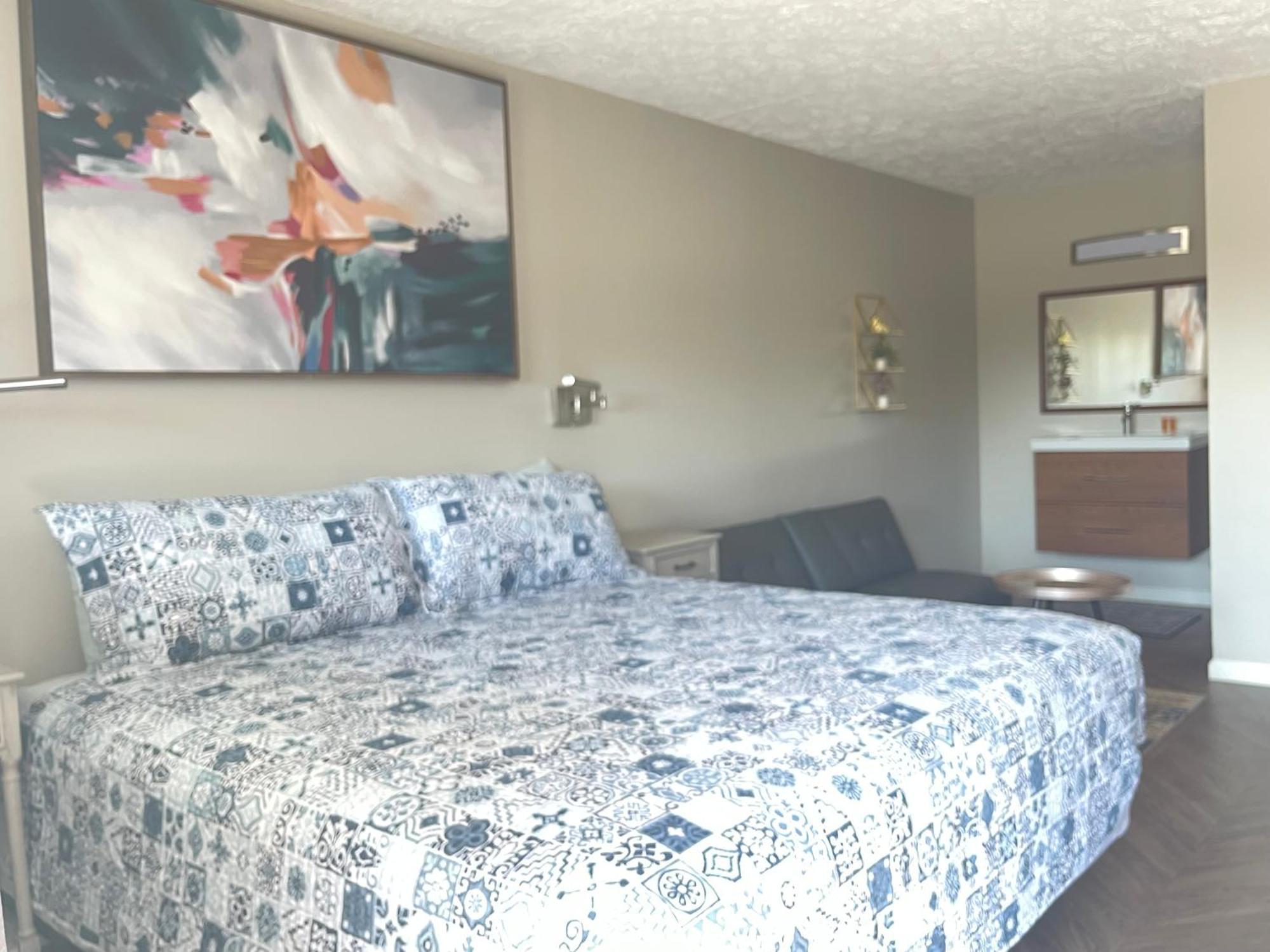 Hotel Lake Anna Glenora ภายนอก รูปภาพ