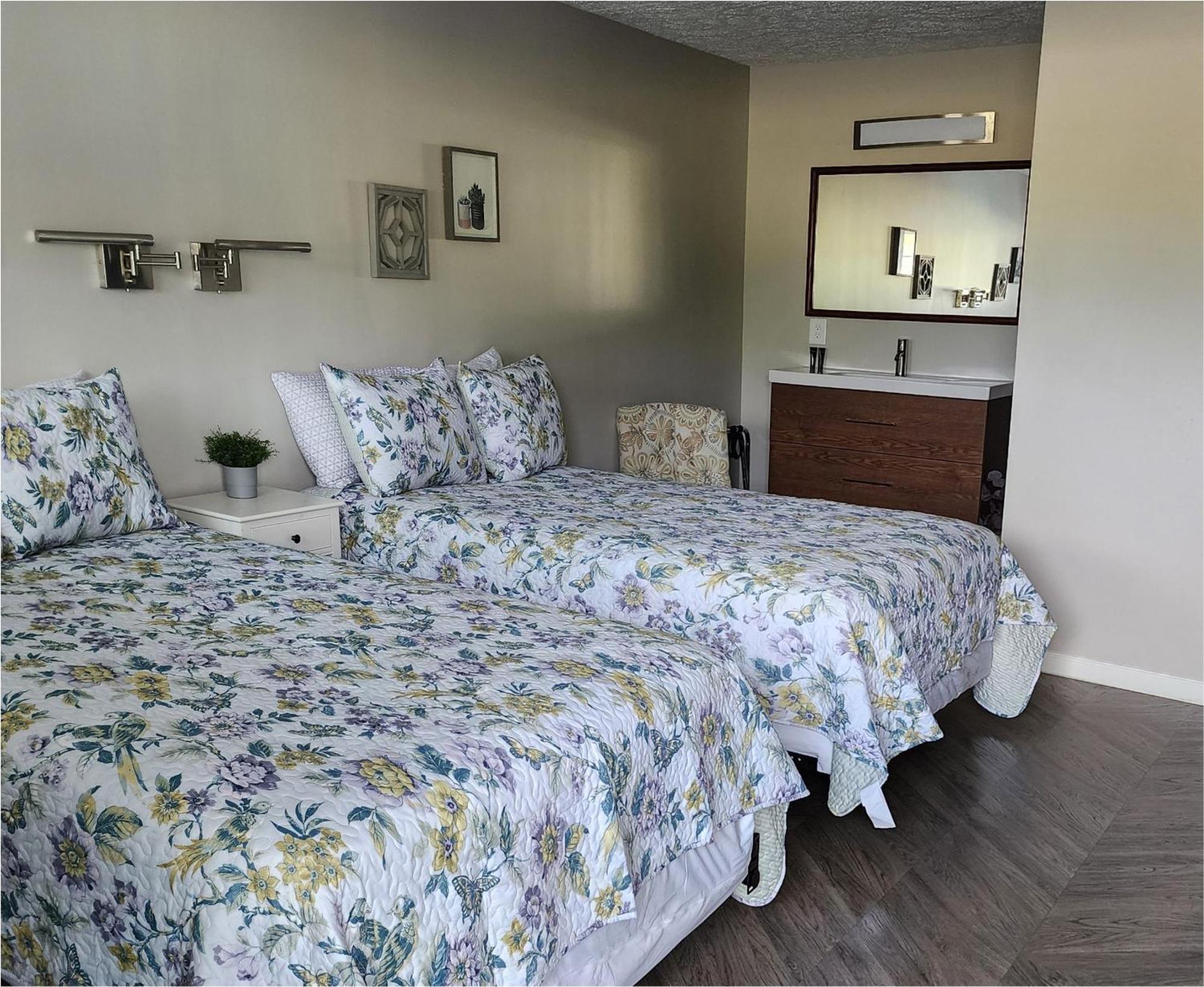 Hotel Lake Anna Glenora ภายนอก รูปภาพ