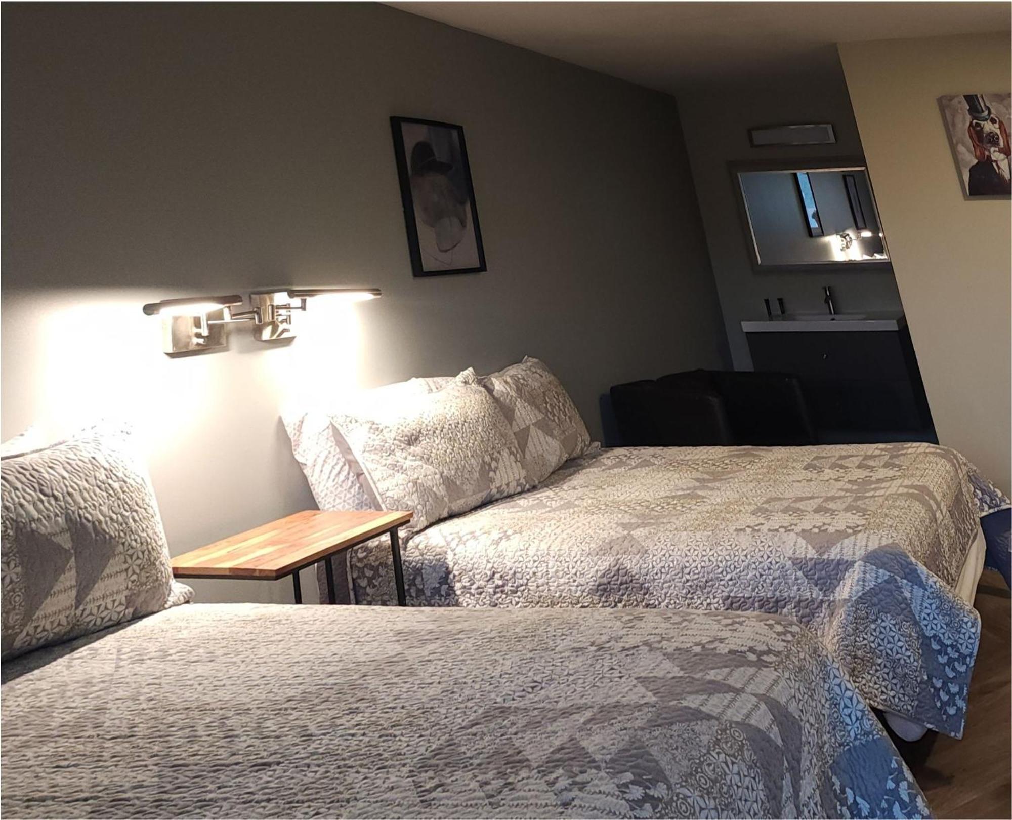 Hotel Lake Anna Glenora ภายนอก รูปภาพ