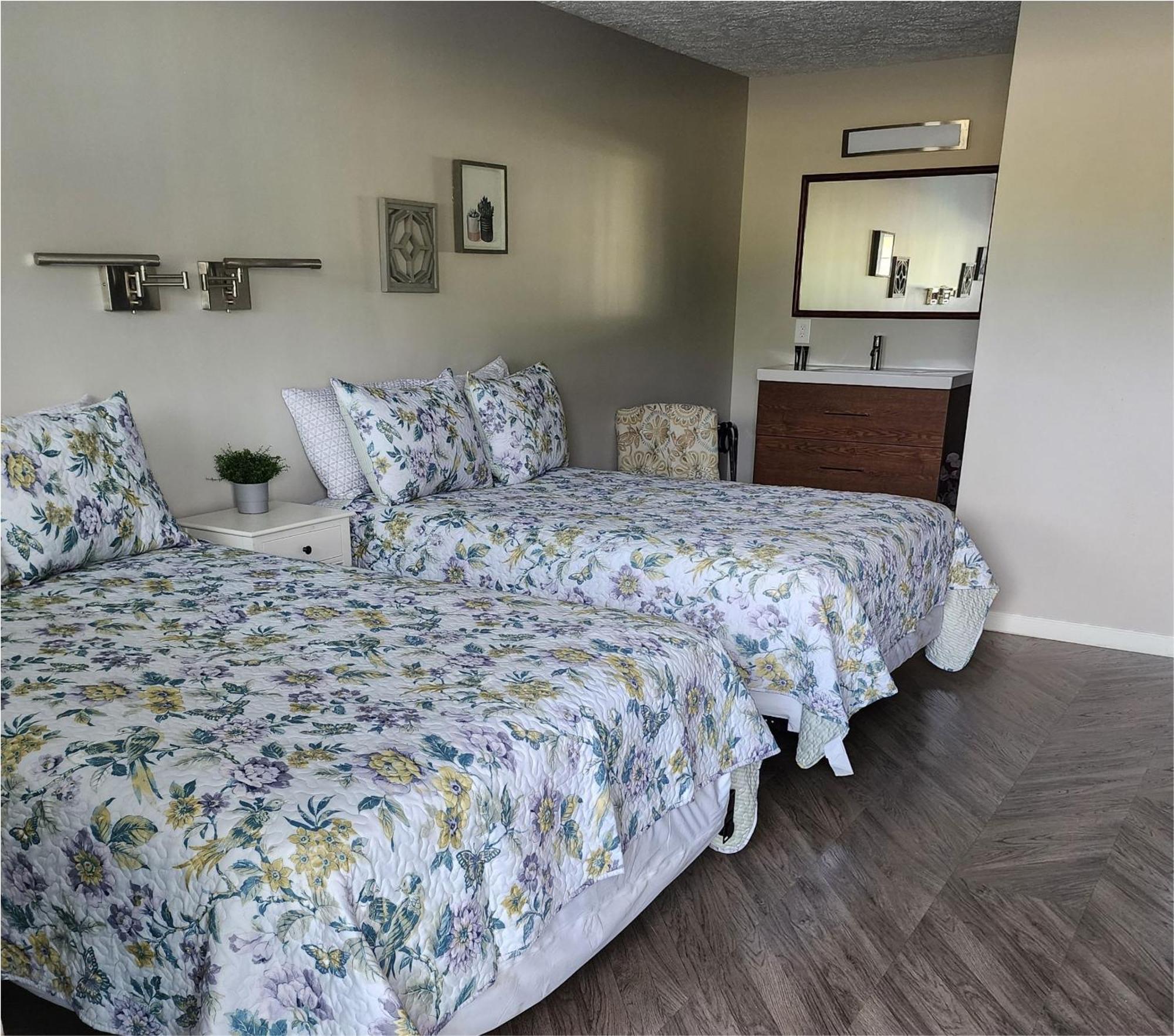 Hotel Lake Anna Glenora ภายนอก รูปภาพ