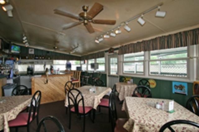 Hotel Lake Anna Glenora ภายนอก รูปภาพ