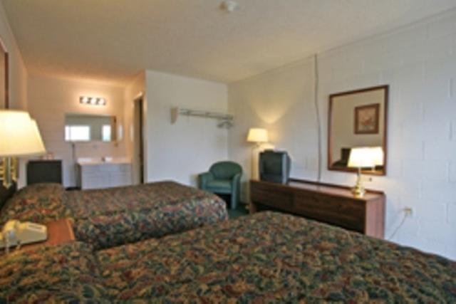 Hotel Lake Anna Glenora ห้อง รูปภาพ
